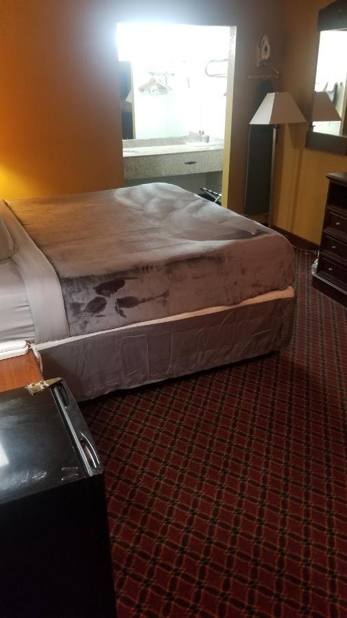 Hotel King Bed Hotel Room 110 Wi-Fi Booking Stillwater Exterior photo