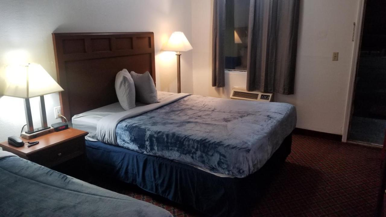 Hotel King Bed Hotel Room 110 Wi-Fi Booking Stillwater Exterior photo